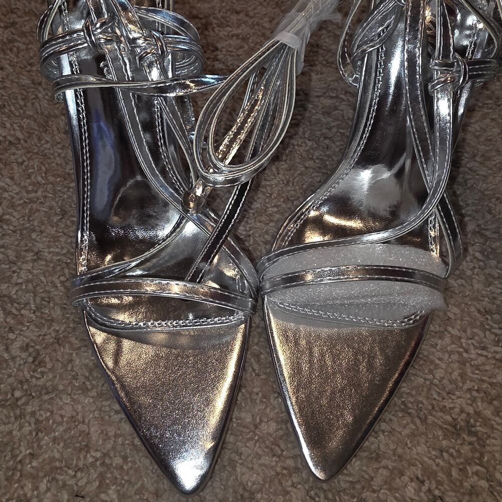 NIB Liliana silver strappy pointed toe, ankle wrap heels sz 7 - Picture 3 of 8